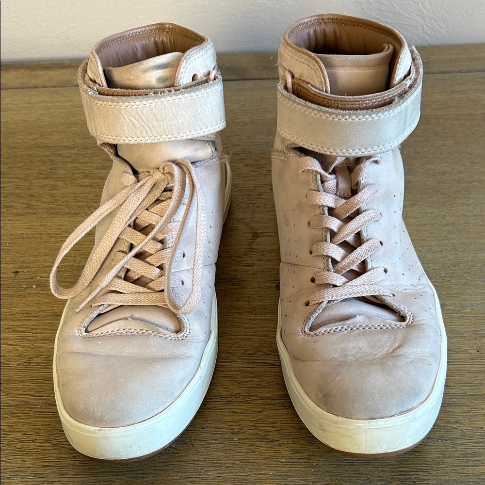 Lacoste Tamora Women’s High-Top Lace-Up Sneakers in Dusty Pink Size 7. Y2K Style